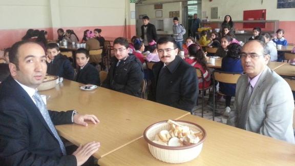 Atatürk Yatılı Bölge Ortaokulnda Kahvaltı